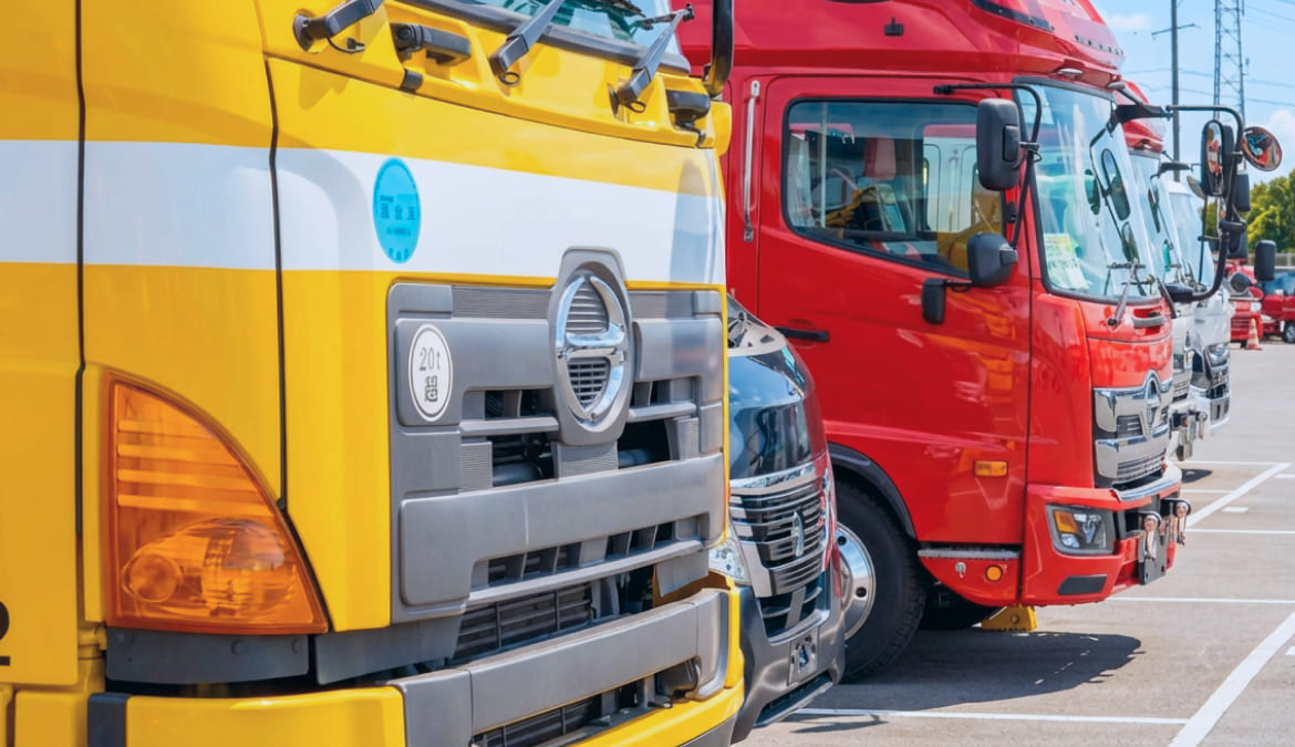 新明工業株式会社 作業中の写真